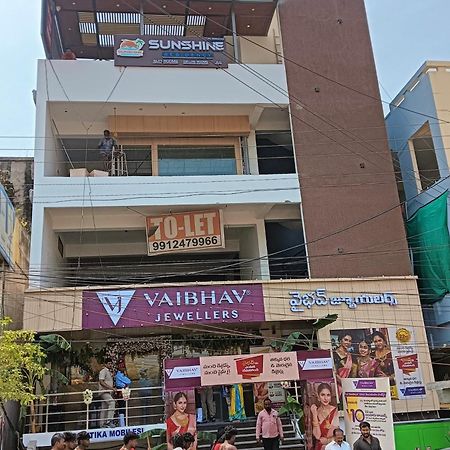 Hotel Sunshine Residency Mancherāl Exterior foto